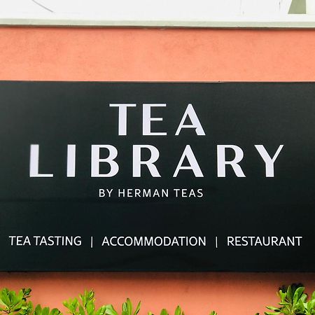 مبيت وإفطار هيكادوفا Tea Library المظهر الخارجي الصورة